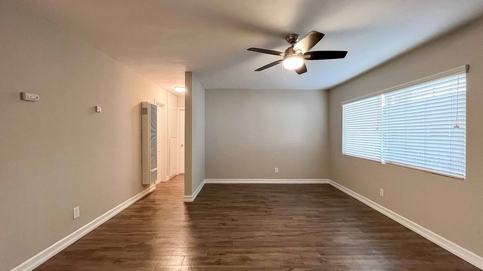 2 beds  1.0 baths photo 5