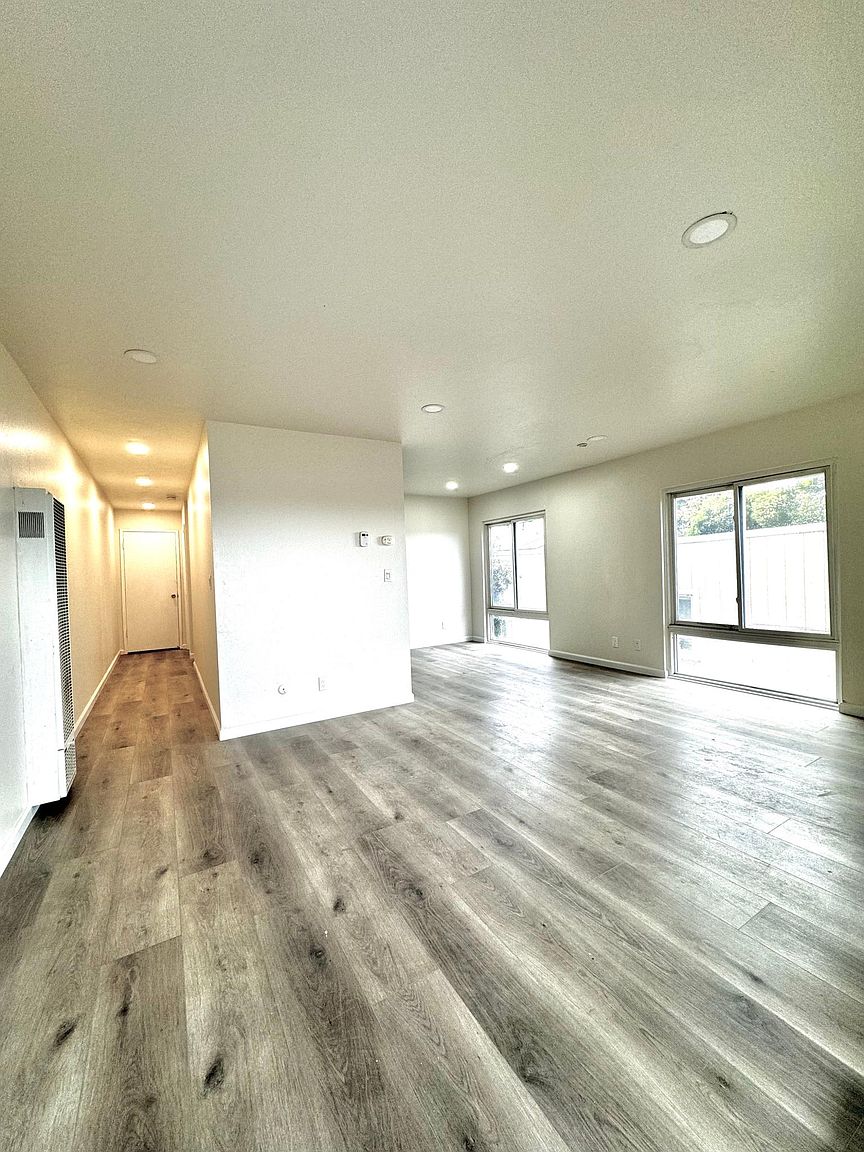 5200 Panama Ave photo 2