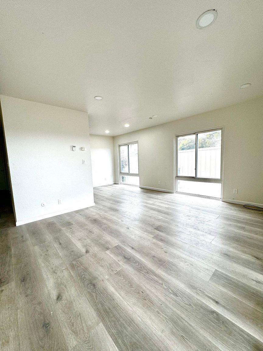 5200 Panama Ave photo 4