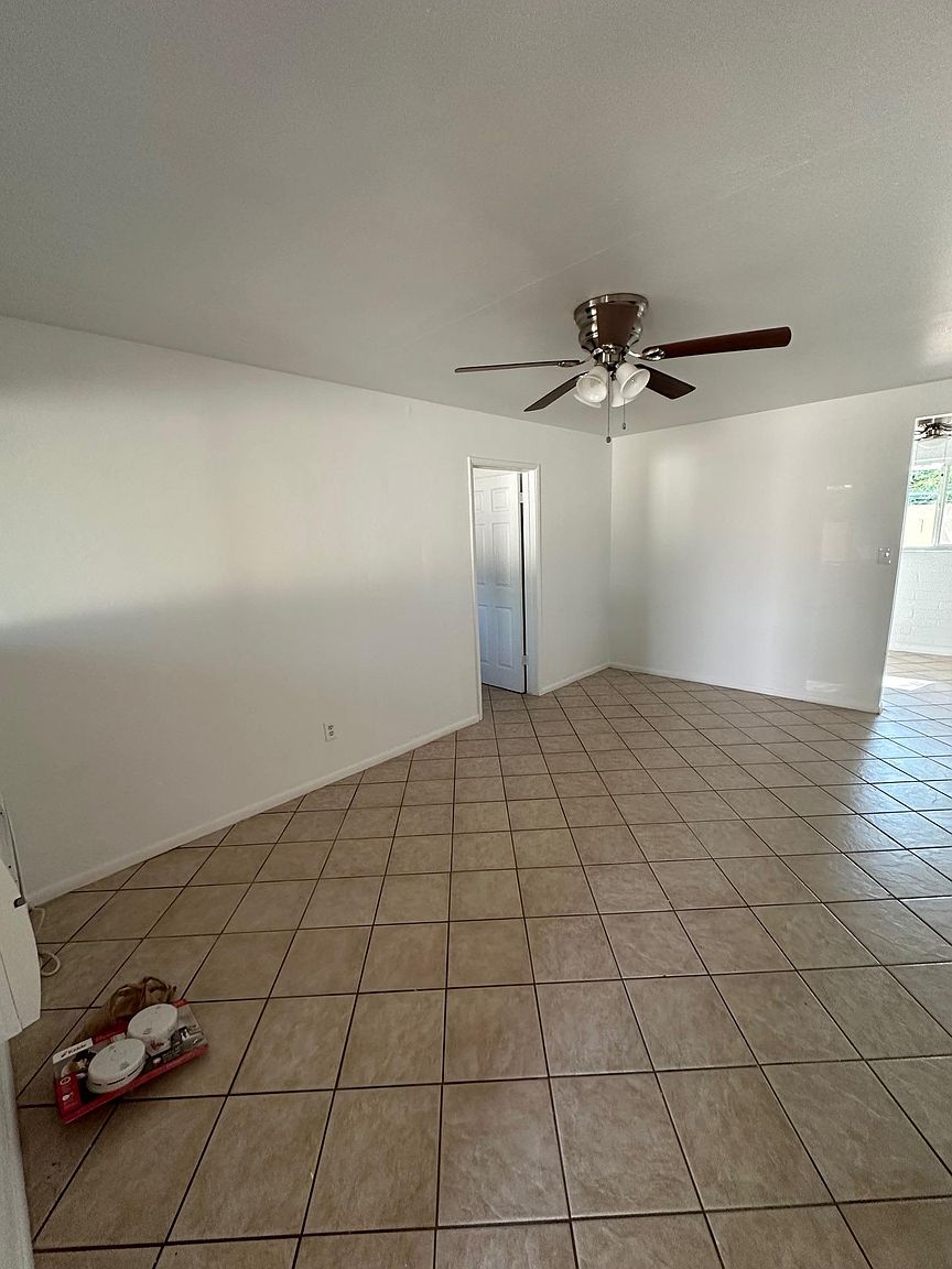 2113 E Osborn Rd photo 5