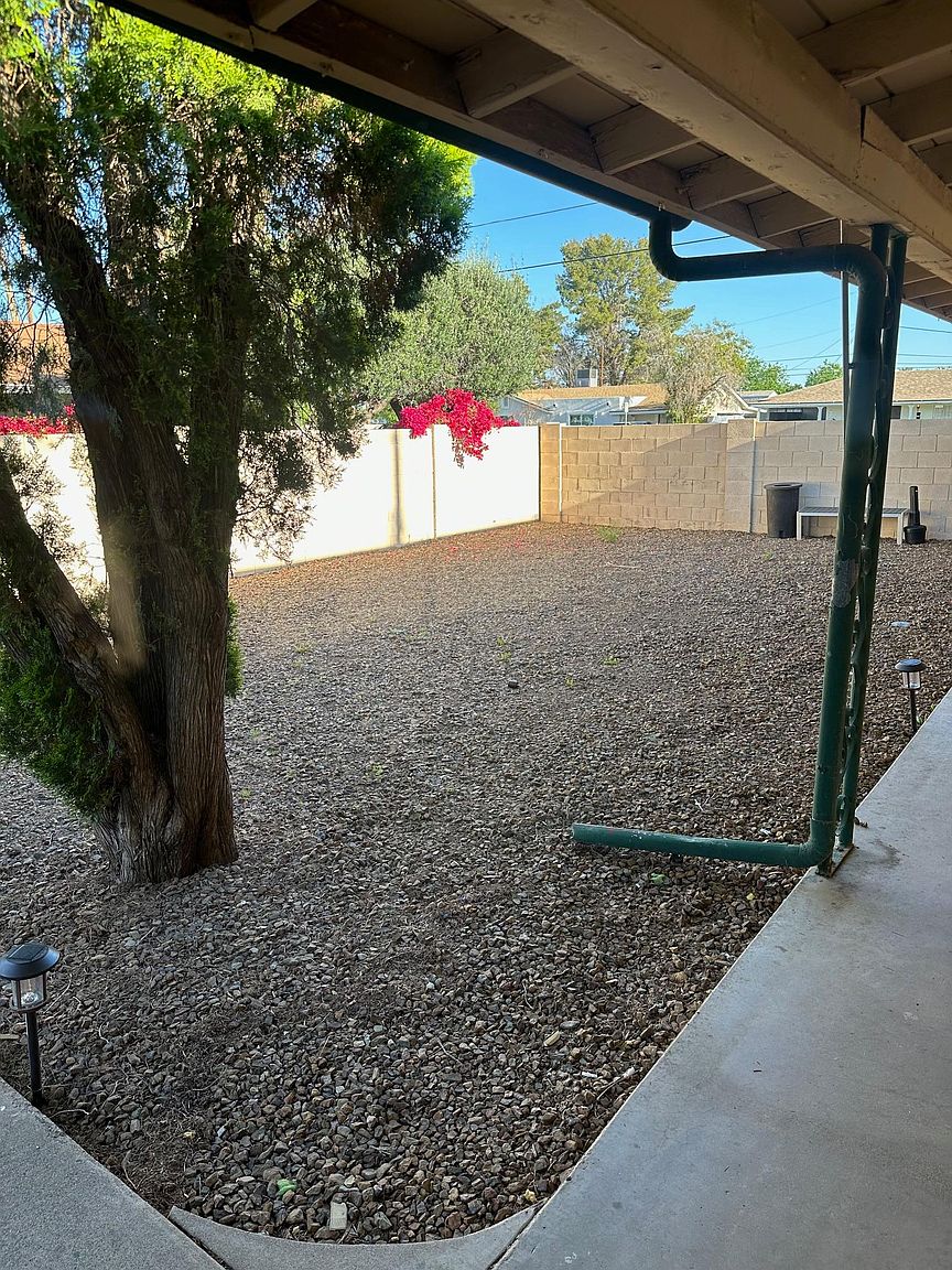 2113 E Osborn Rd photo 2