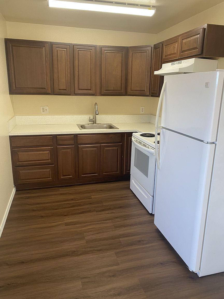 3691 National Ave photo 2