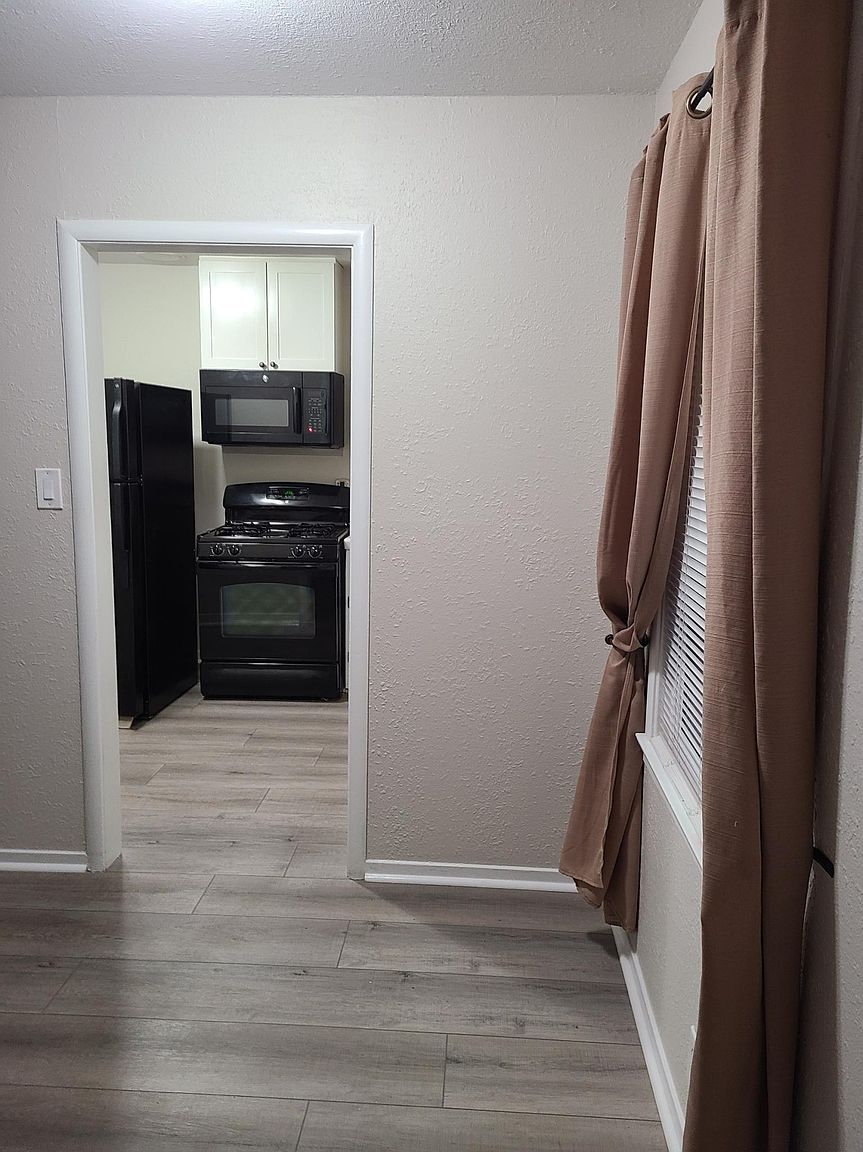 4459 Walnut Blvd photo 3