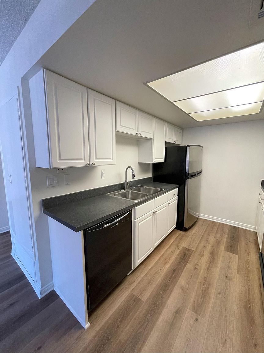 5707 Santa Fe St photo 2