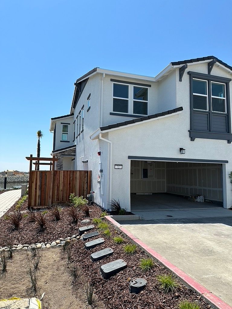 727 Windward Ct photo 3