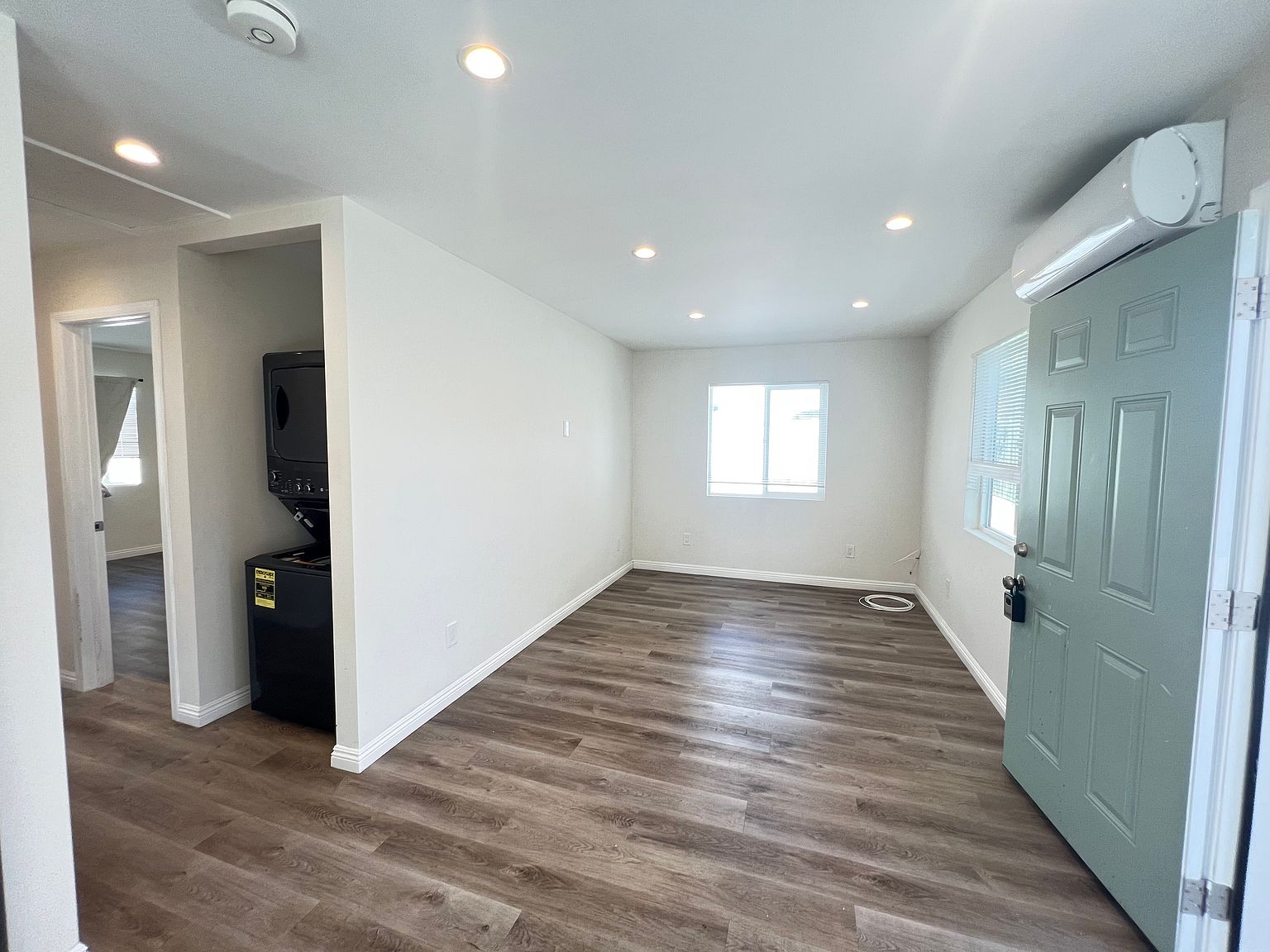 1141 Tobias Dr photo 5