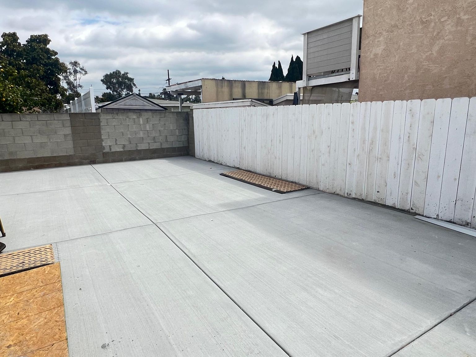 1141 Tobias Dr photo 3