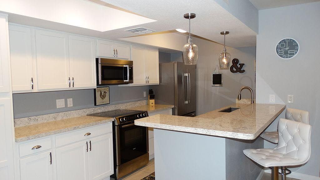 4444 E Paradise Village Pkwy N Phoenix, AZ 85032 photo 2
