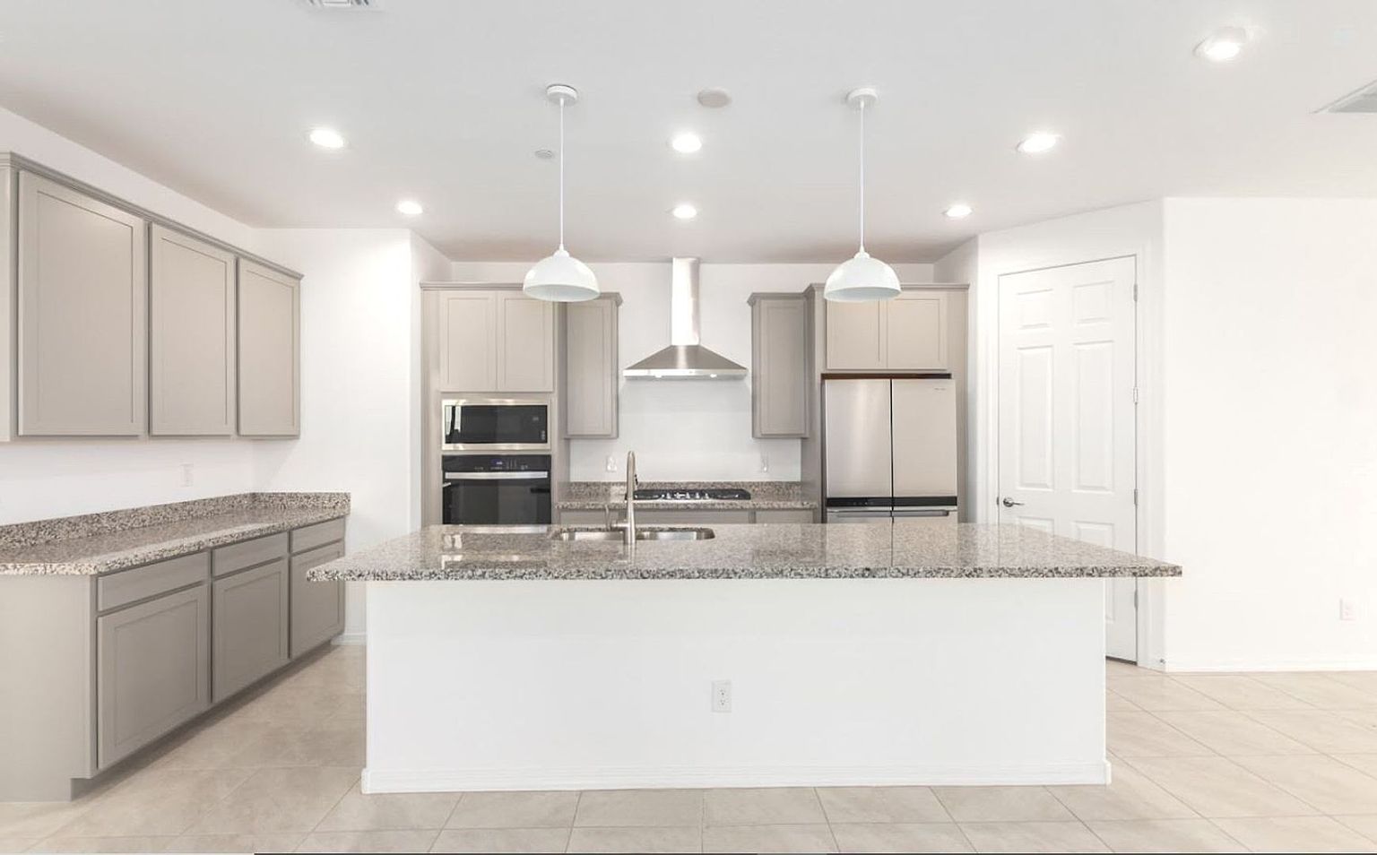 13573 W Shifting Sands Dr PEORIA, AZ 85383 photo 5