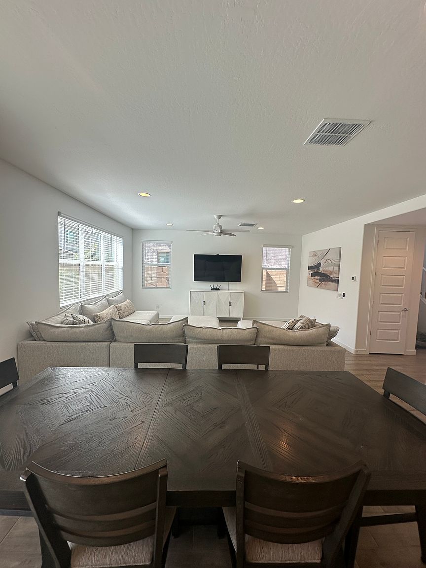 3312 S Lily Way photo 3