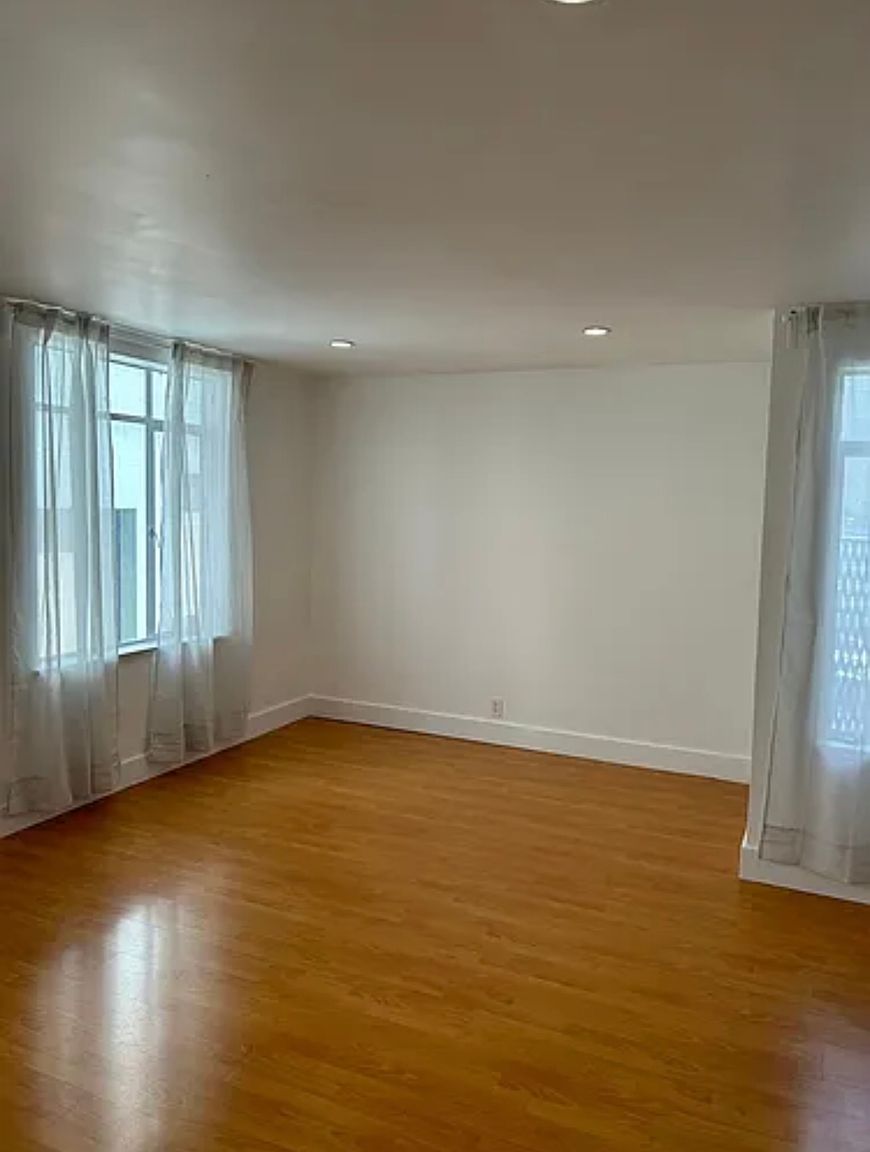 67 Fresno St photo 2