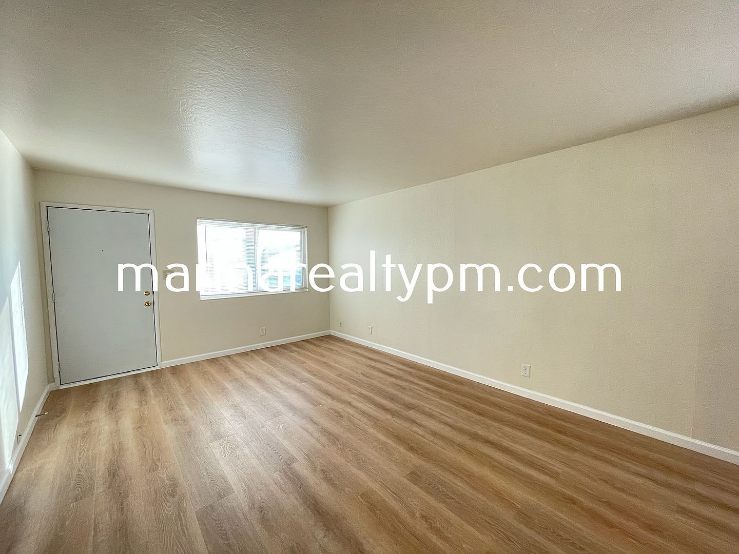 240 Holly St Vallejo, CA 94589 photo 3