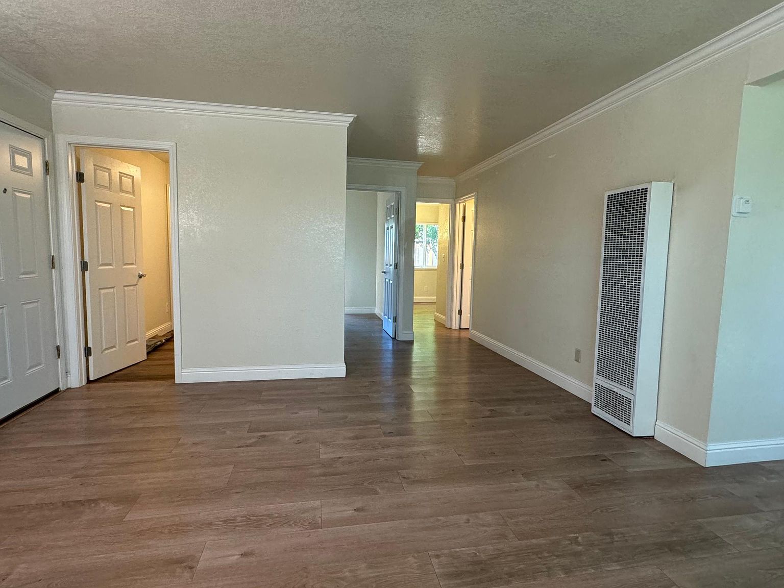 550 Market Pl photo 3