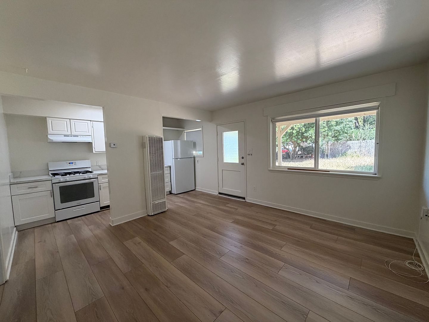 622 S Kalmia St photo 3