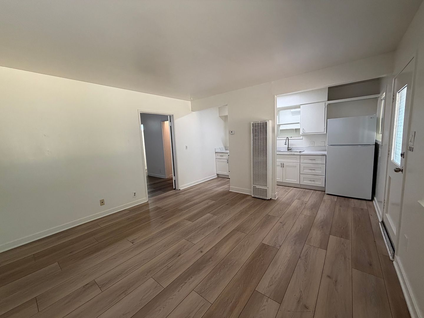 622 S Kalmia St photo 4
