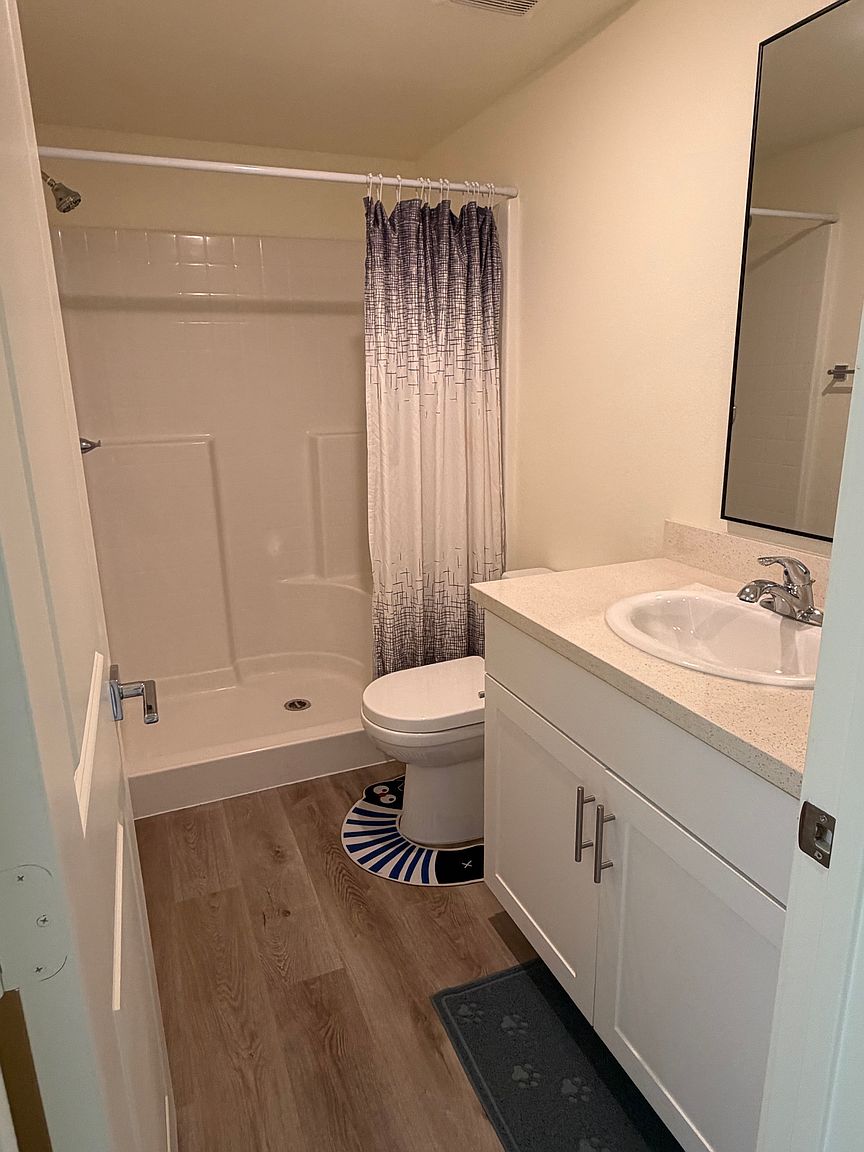 8192 Golden Ave photo 3