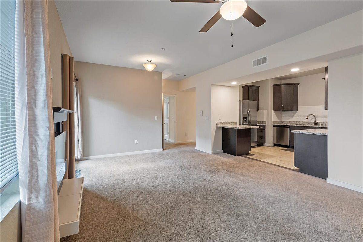 840 Linden Avenue, South San Francisco, CA 94080 photo 2