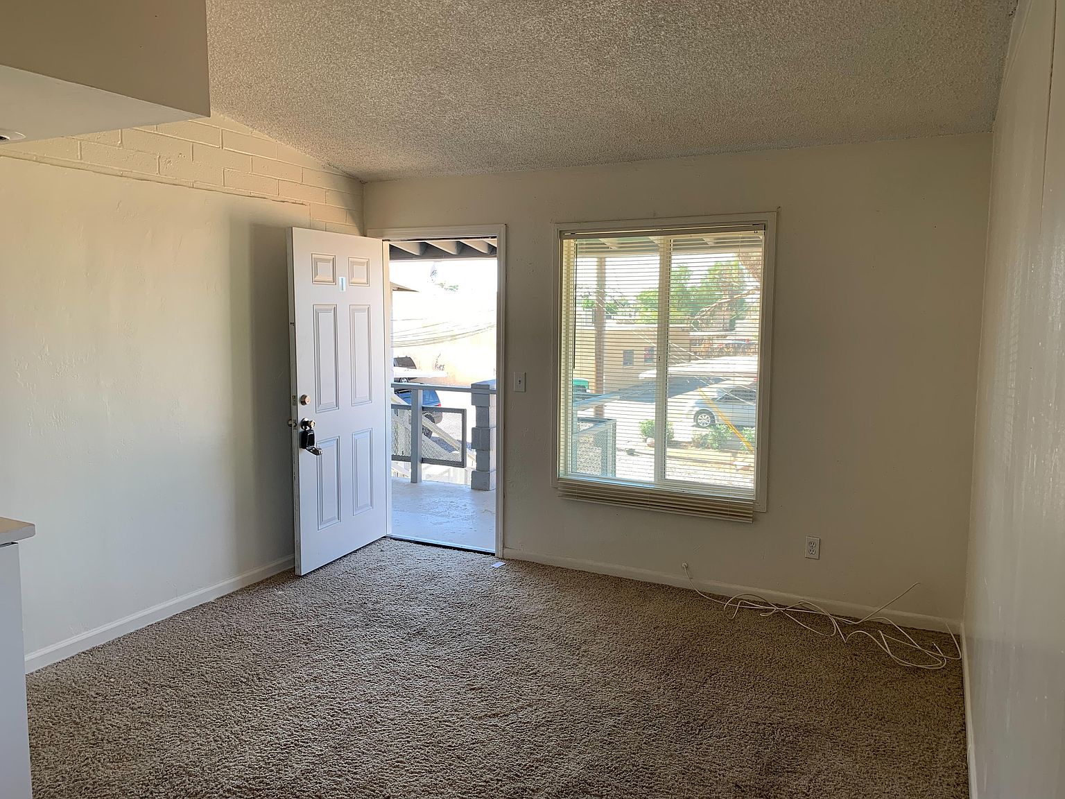 436 N Hl photo 4