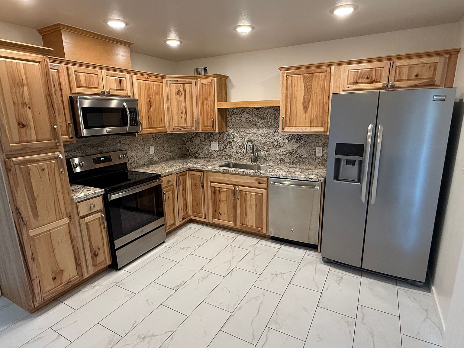12215 N 112th Ln photo 2