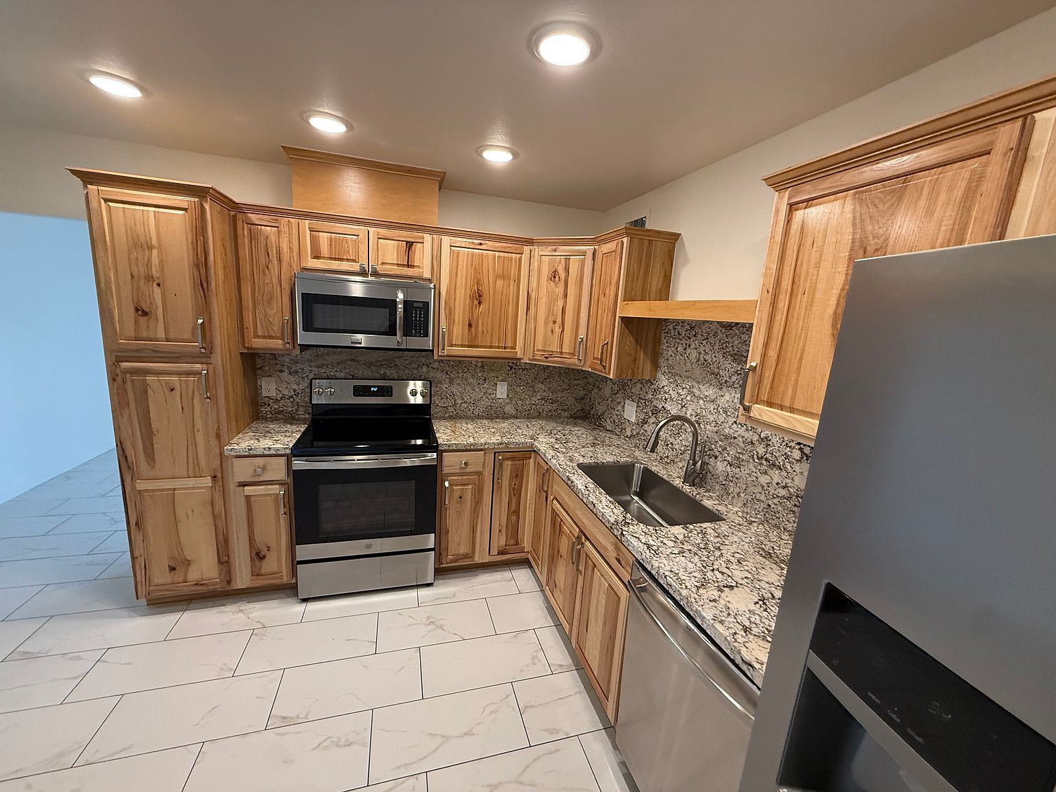 12215 N 112th Ln photo 3