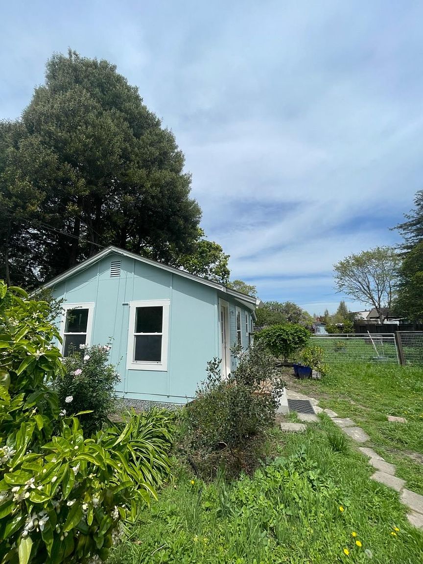 0BR/1BA In Law Adu on Rose Ave · Santa Rosa photo 3