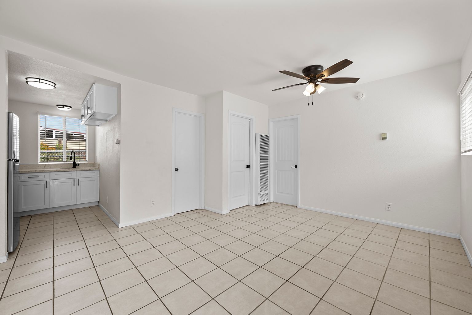 4338 Poplar St photo 5