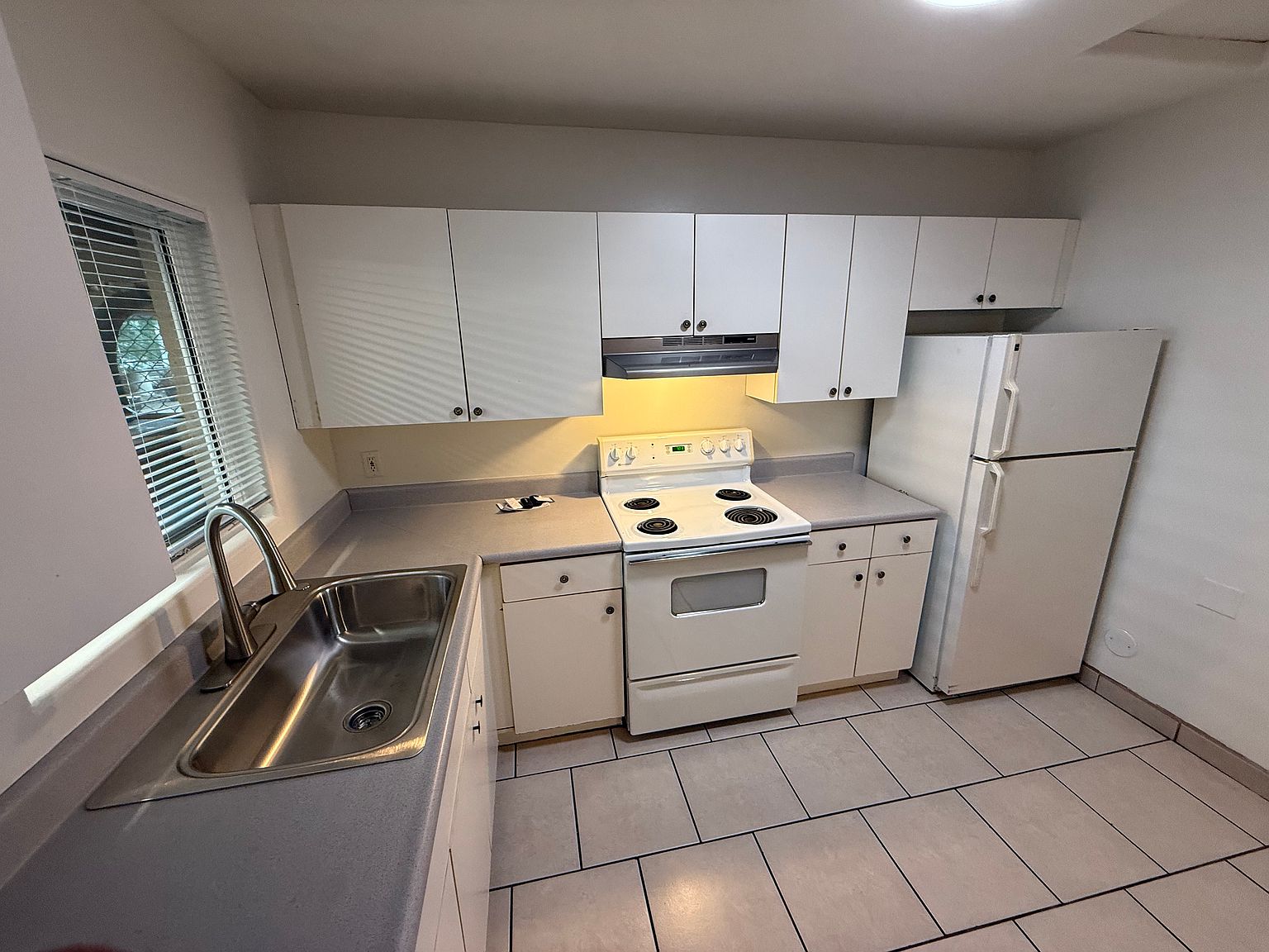 1312 S Martin Ln photo 3