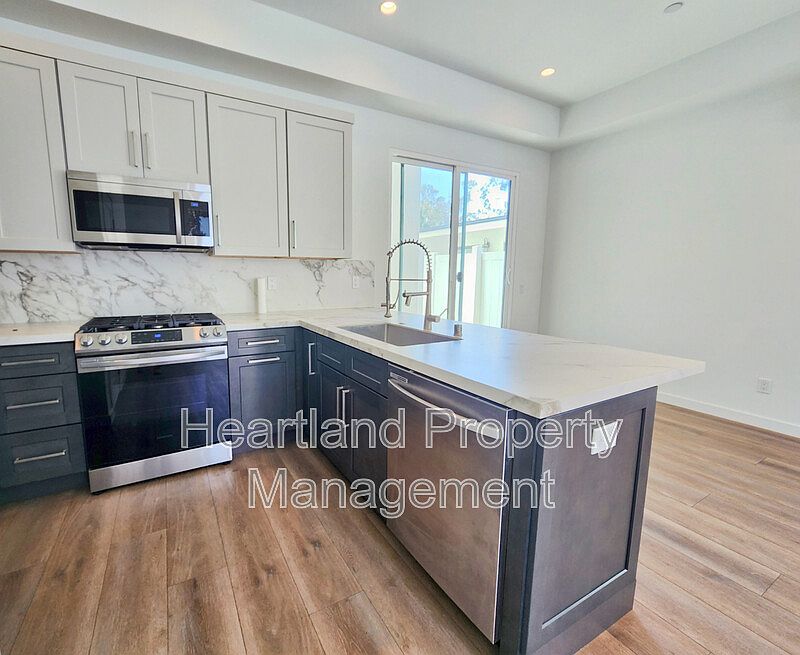 4117 Clairemont Mesa Blvd photo 3