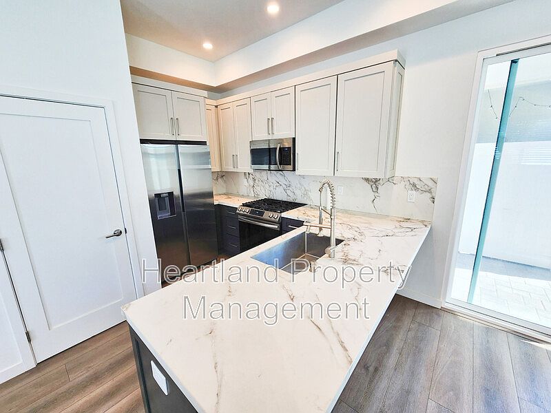 4117 Clairemont Mesa Blvd photo 5