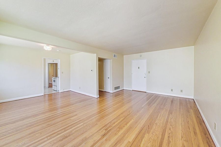 Apartments on Lakeshore Avenue Unit · Oakland photo 5