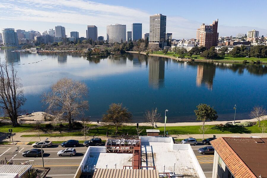 Apartments on Lakeshore Avenue Unit · Oakland