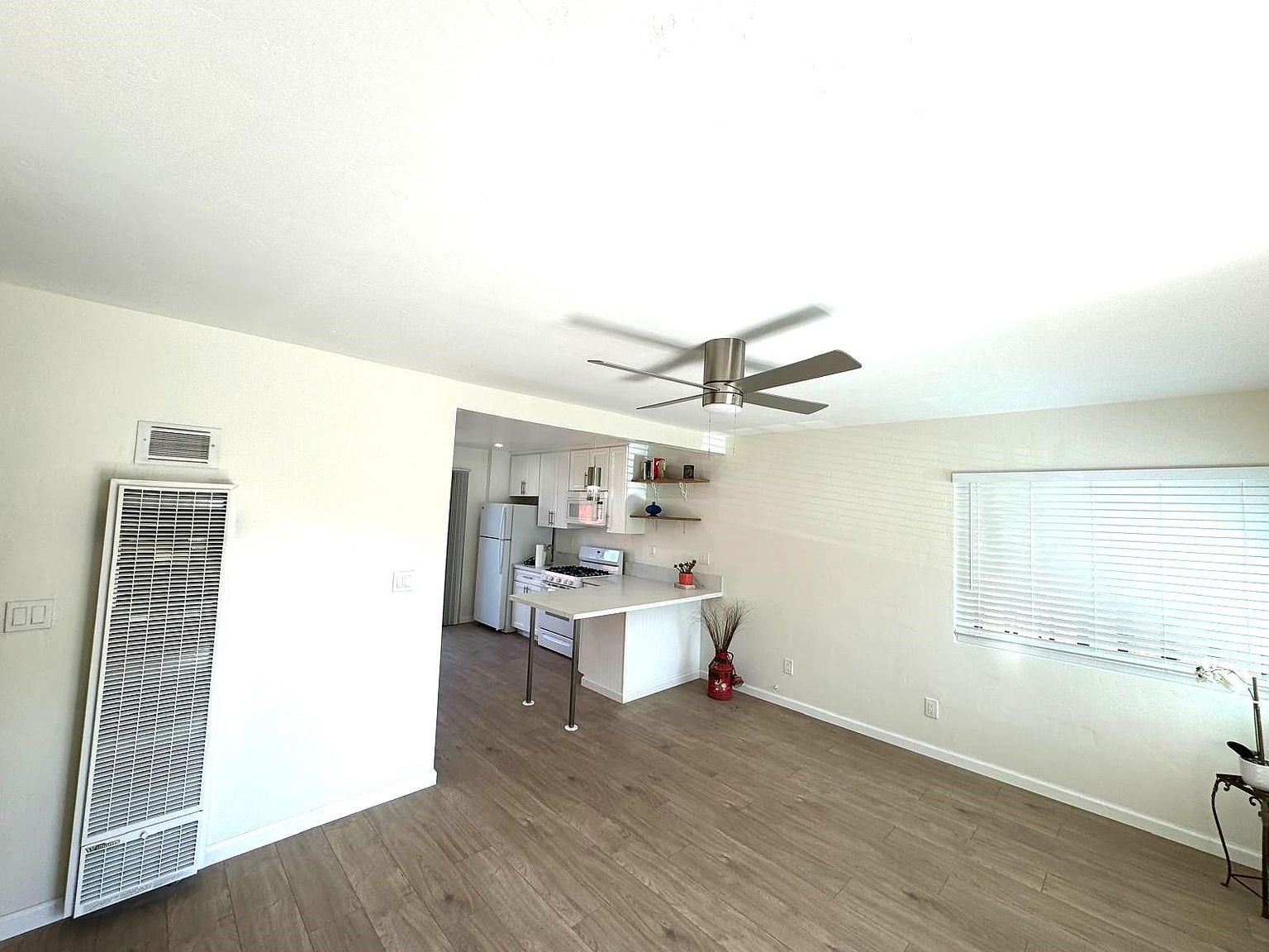 324 S 49th St photo 2