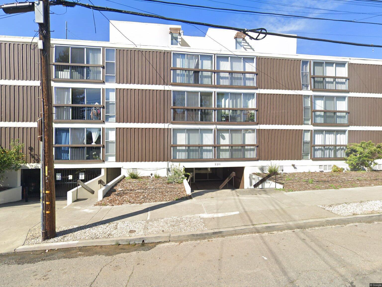 Carleton Apartments photo 3