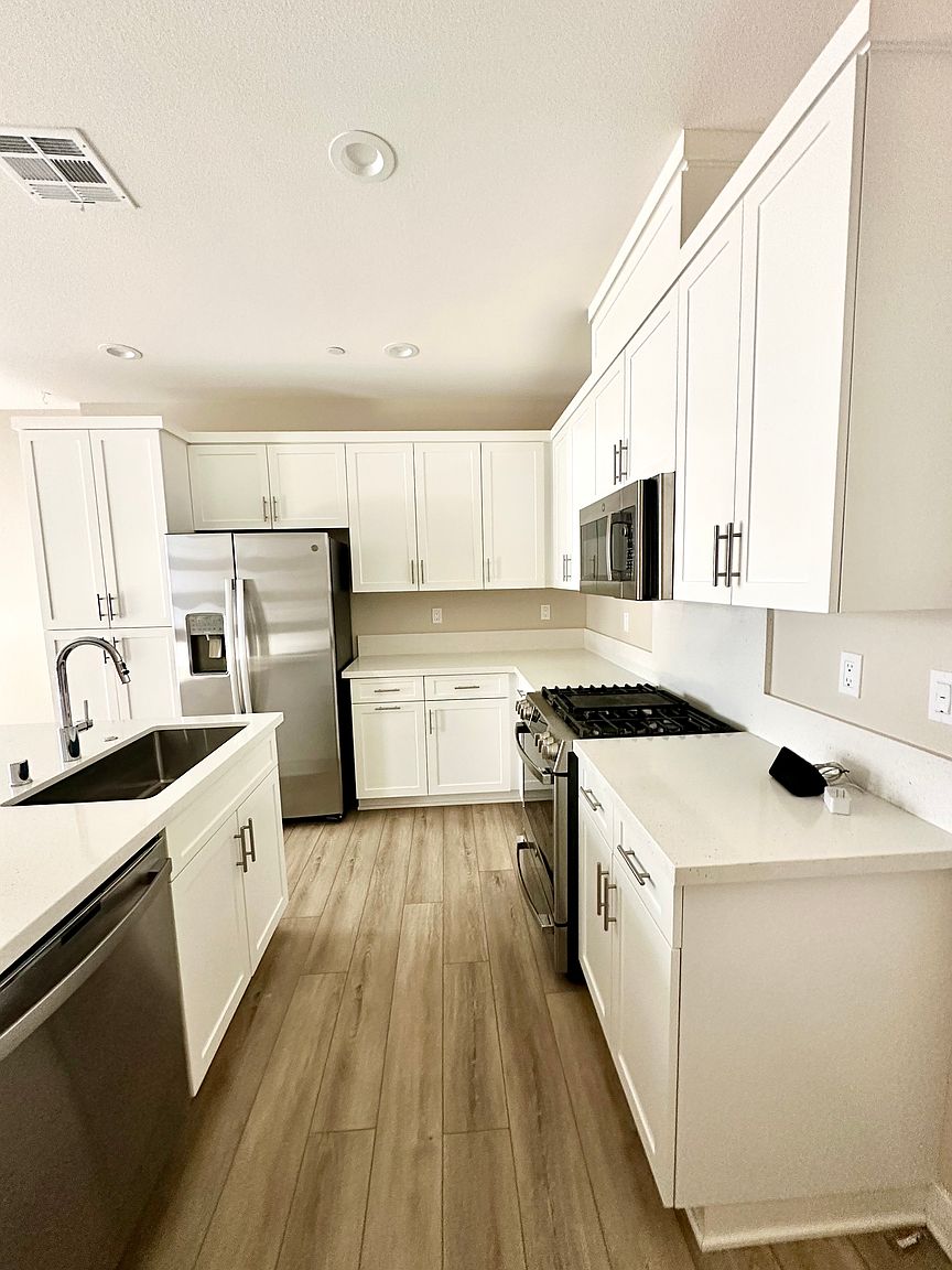 10912 Alderman Way photo 4