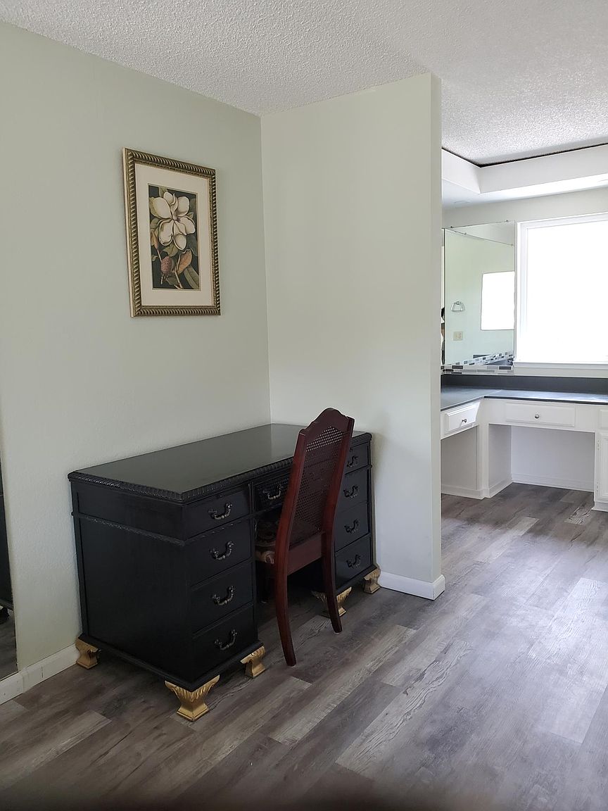 2145 Castillejo Way photo 4