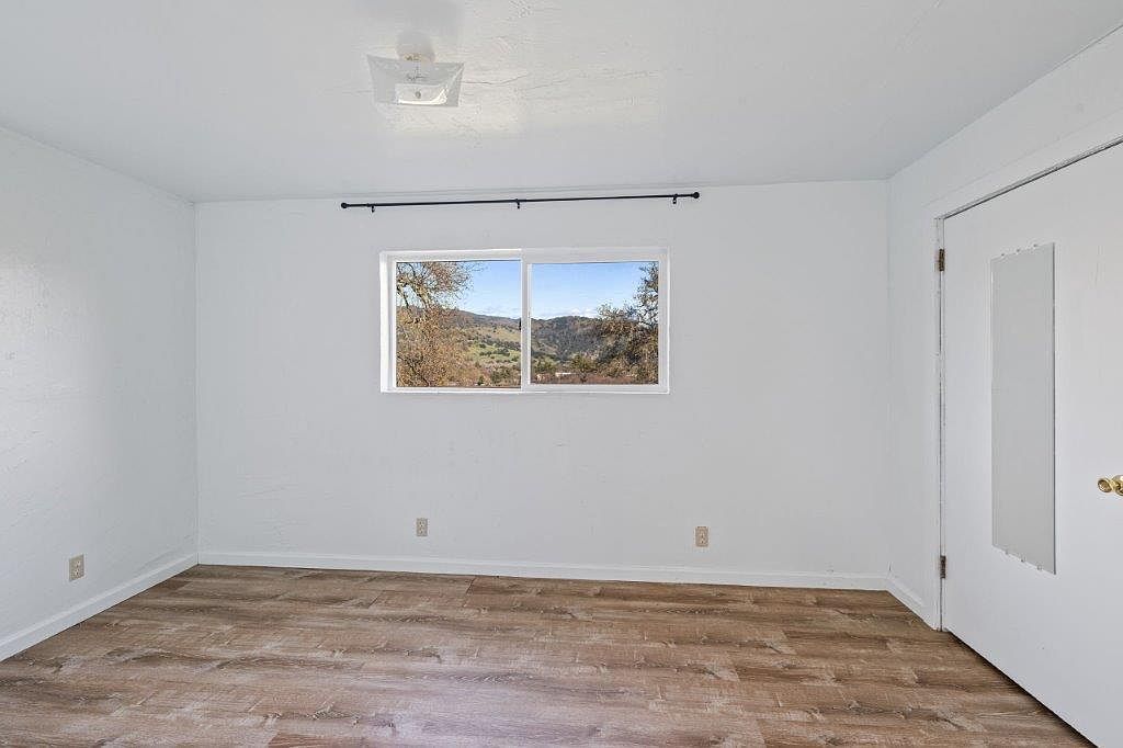 31215 Highway 128 photo 3