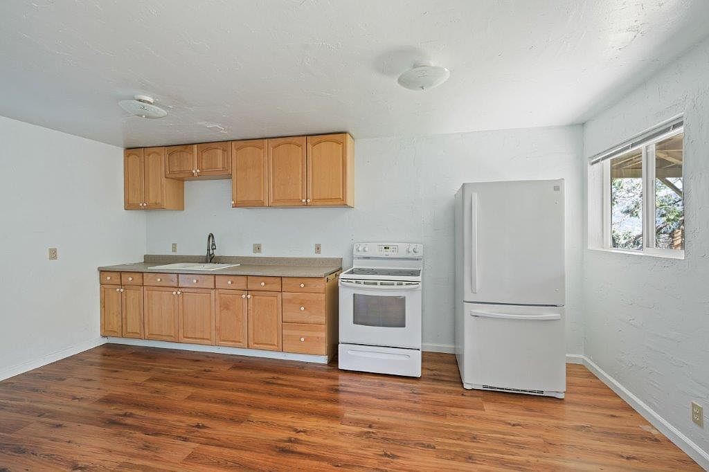 31215 Highway 128 photo 4