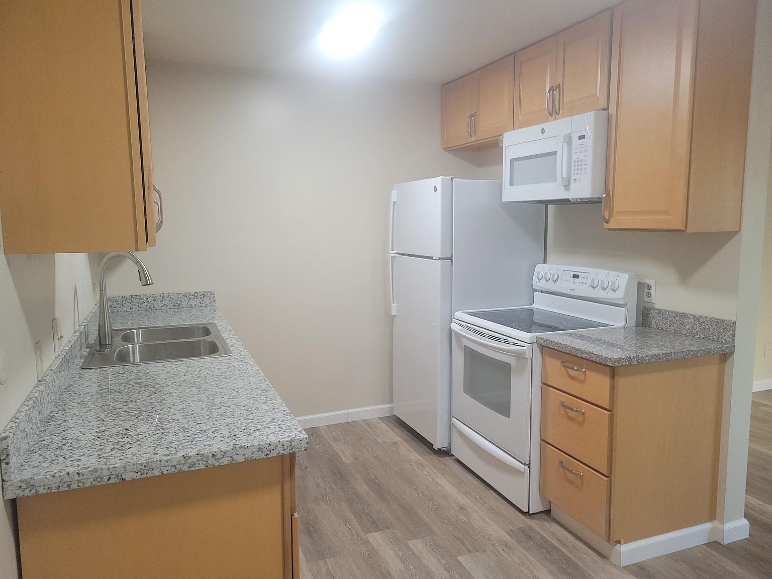 143 W J St photo 5