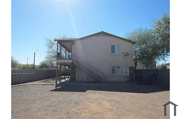 1109 W Hadley St photo 2