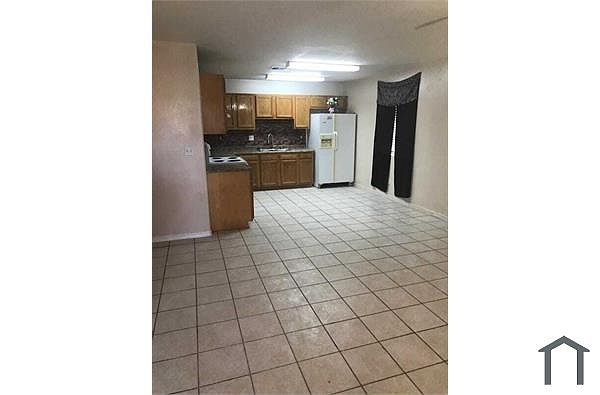 1109 W Hadley St photo 4
