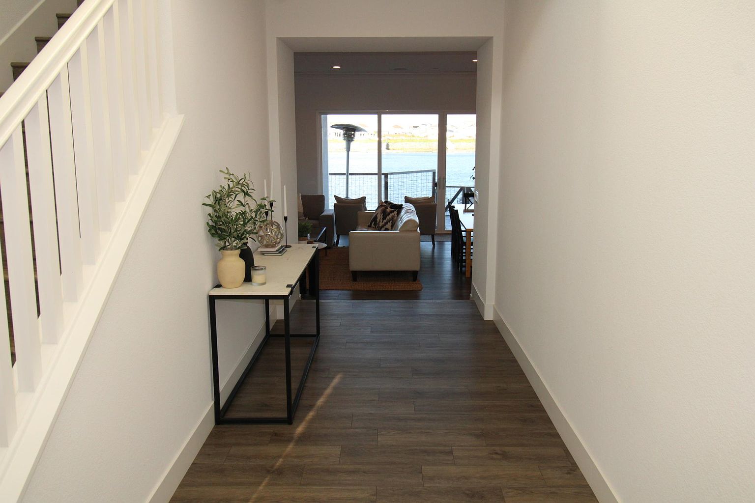 43 Edgewater Ct photo 3
