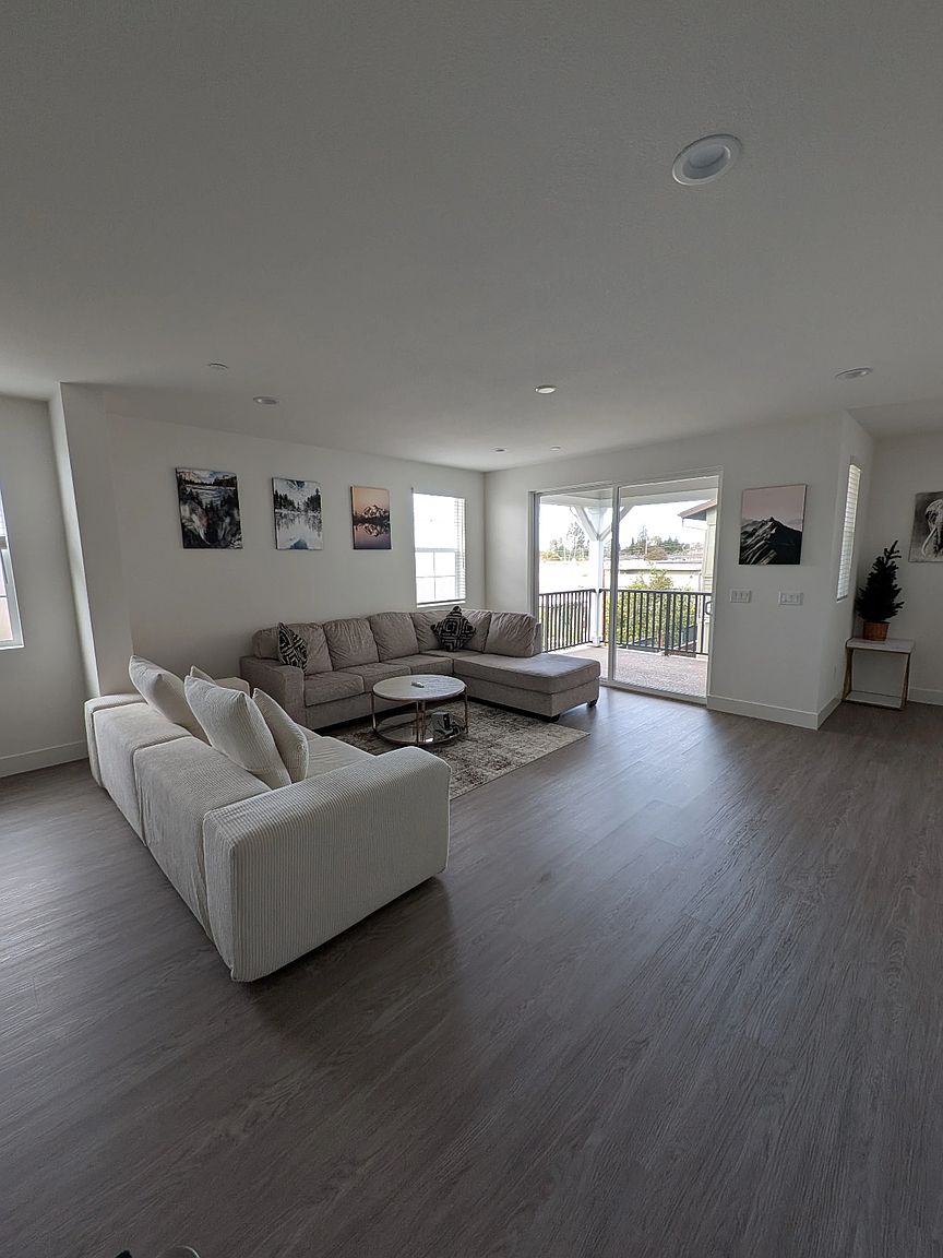 1401 Julia Ln photo 4