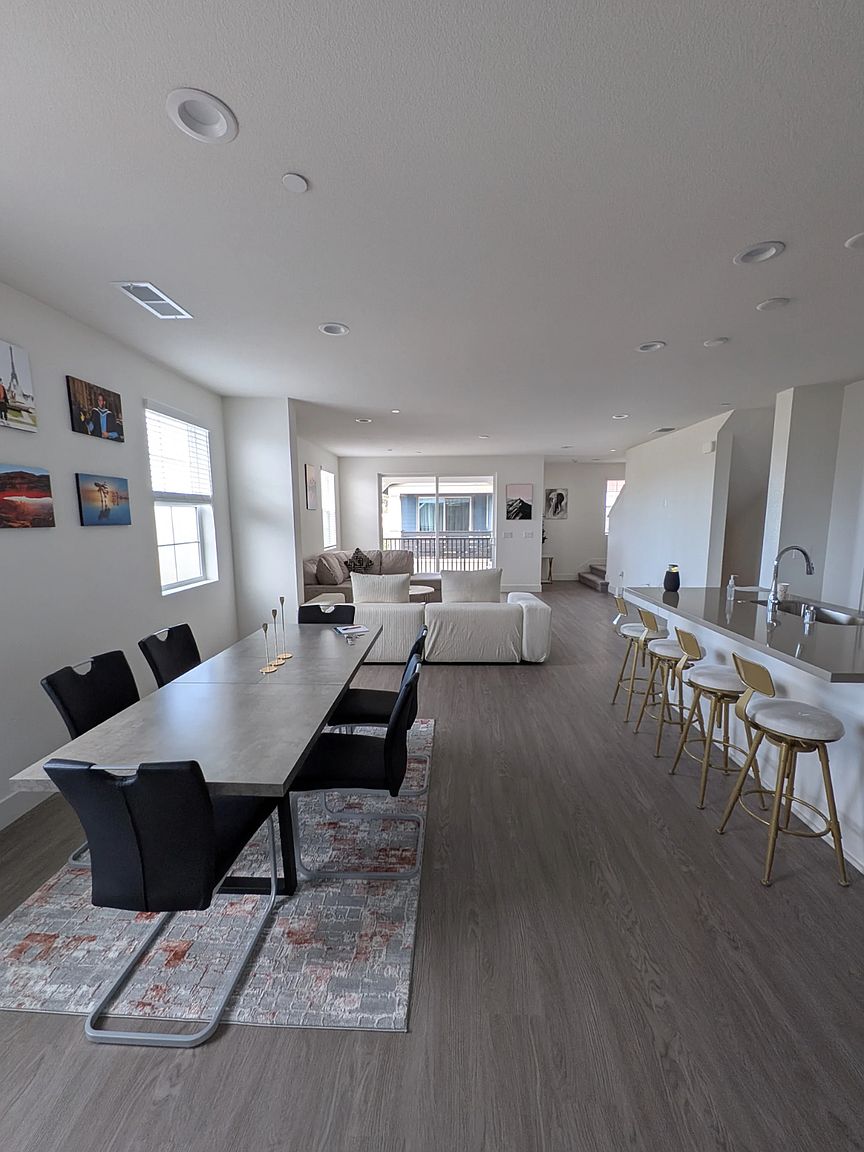 1401 Julia Ln photo 3