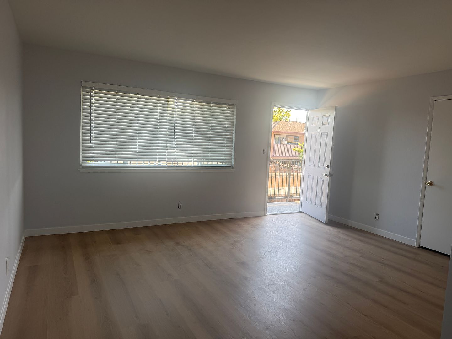 0369 - Calabazas Ct 1361 photo 2