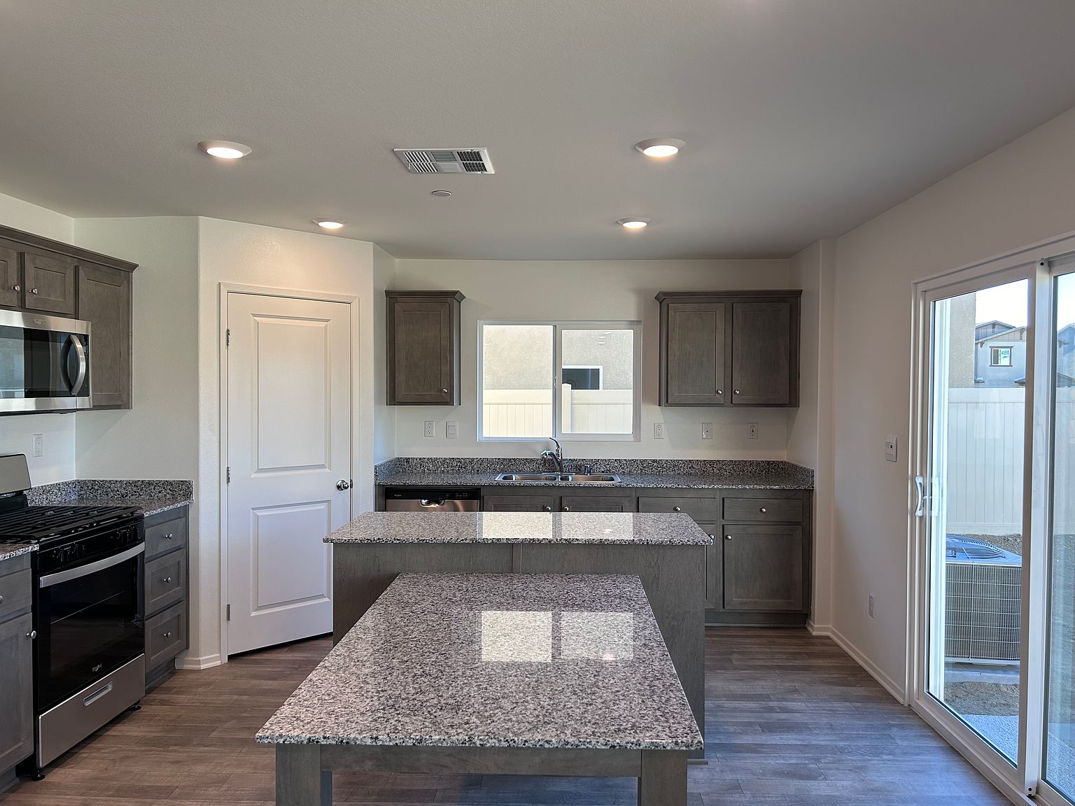 30538 Bel Air Ct photo 2