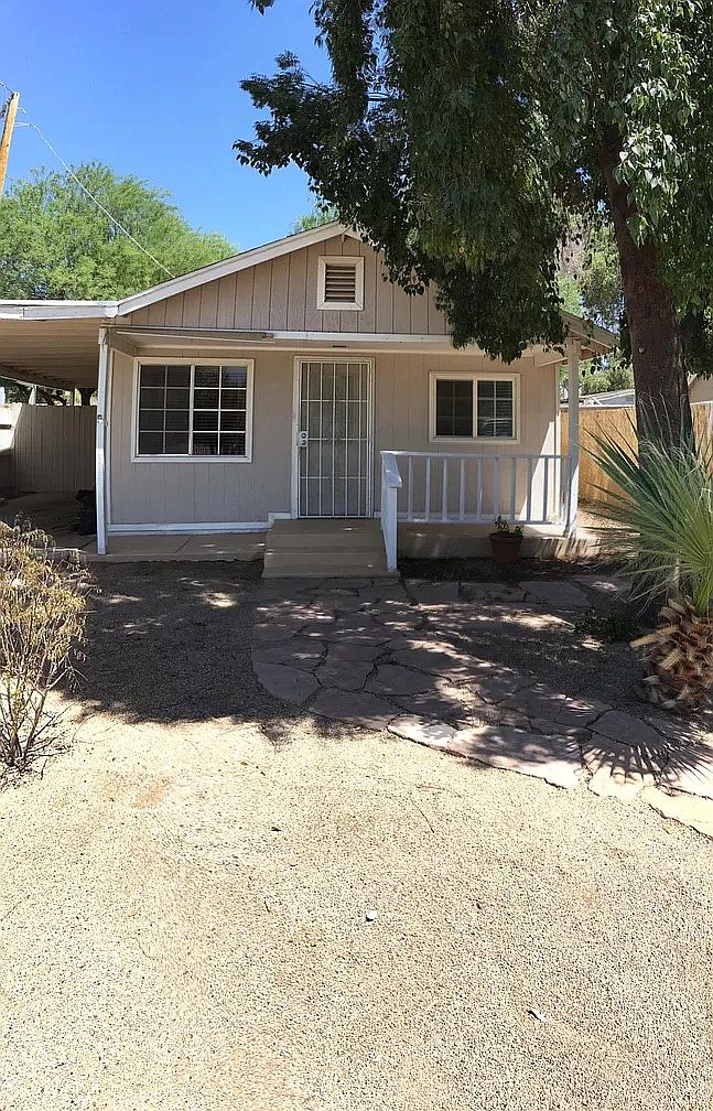 2507 N 29th Pl Room 1 photo 2