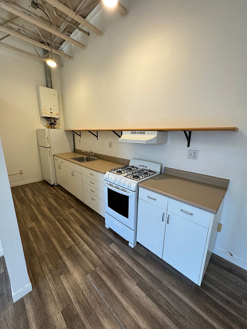 139 W Richmond Ave photo 4