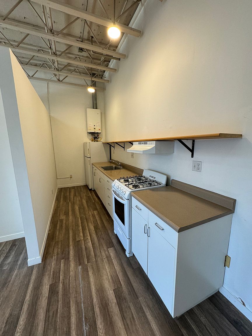 139 W Richmond Ave photo 3