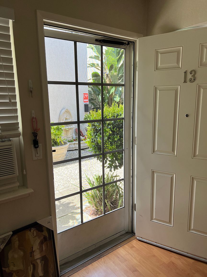 1BR/1BA Apartment on Angela Ct · Campbell photo 2