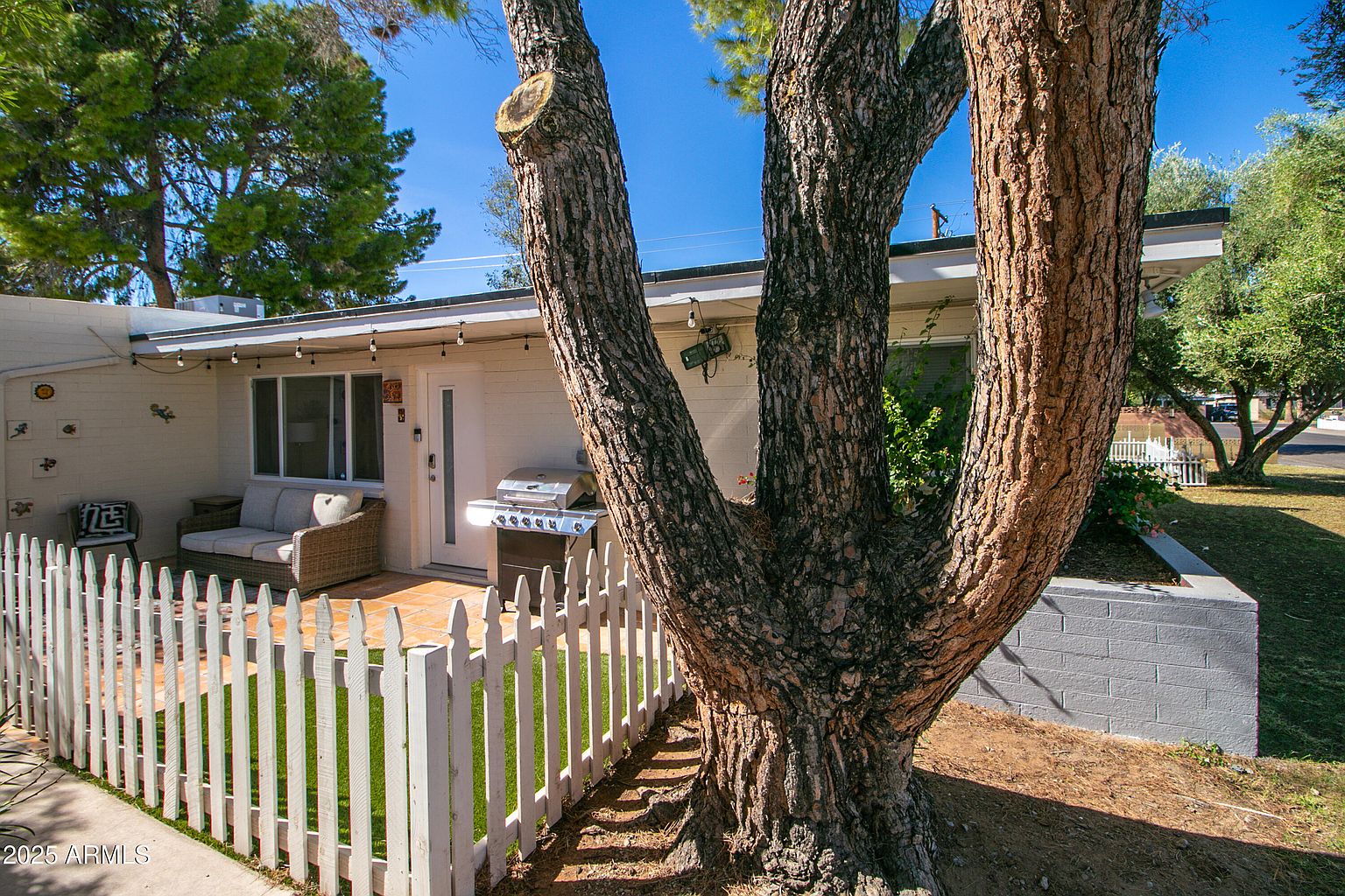 3511 E Montecito Ave Phoenix, AZ 85018 photo 4